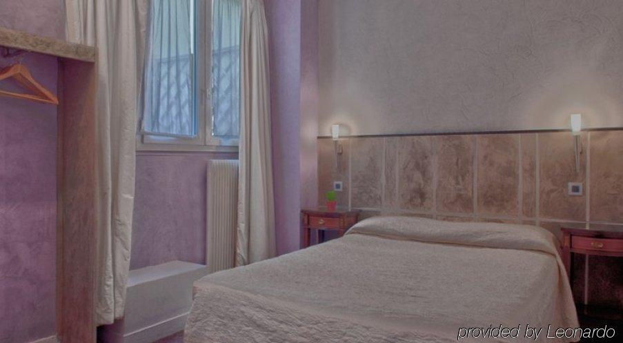 Hotel International Paris Bagian luar foto