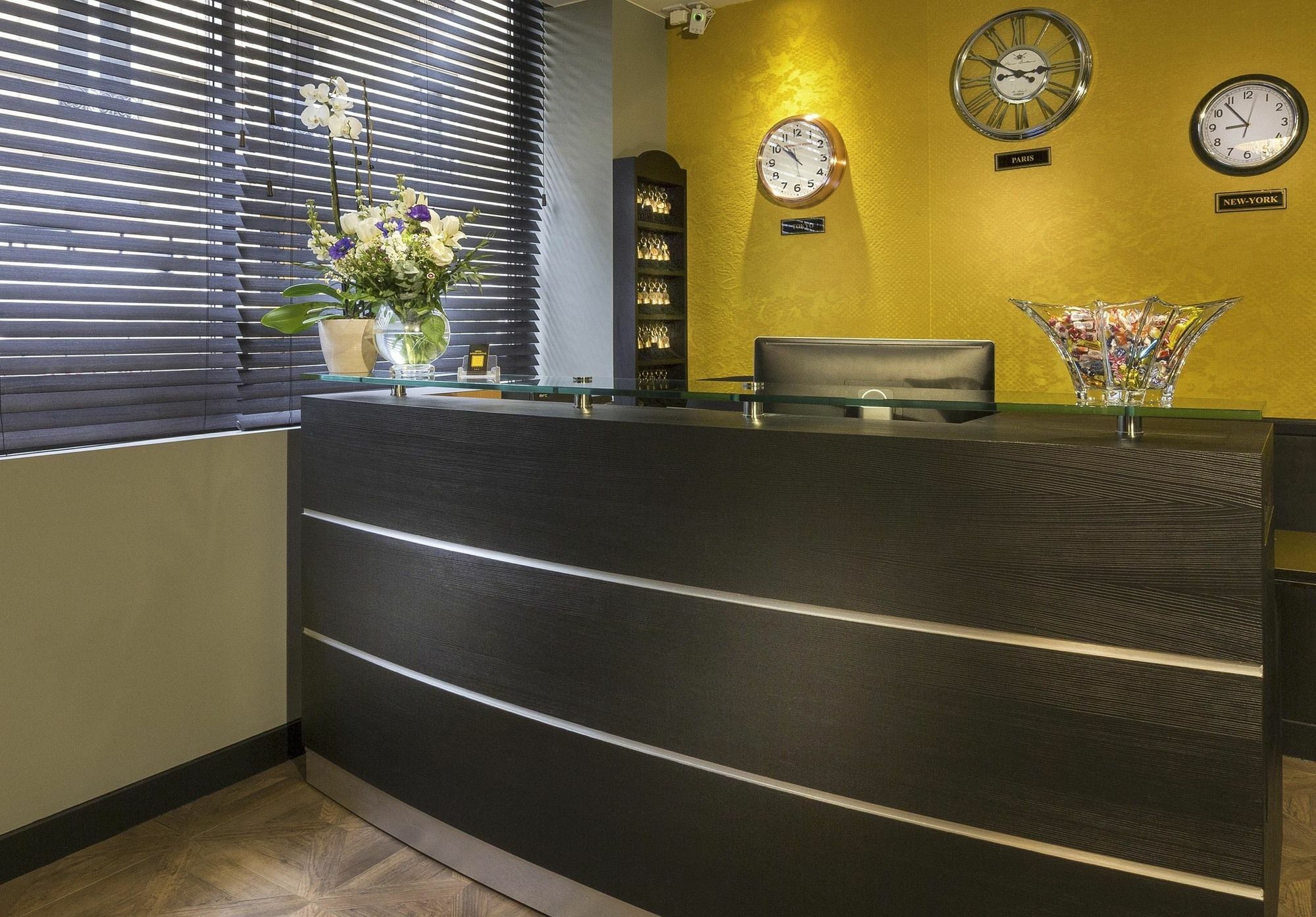 Hotel International Paris Bagian luar foto