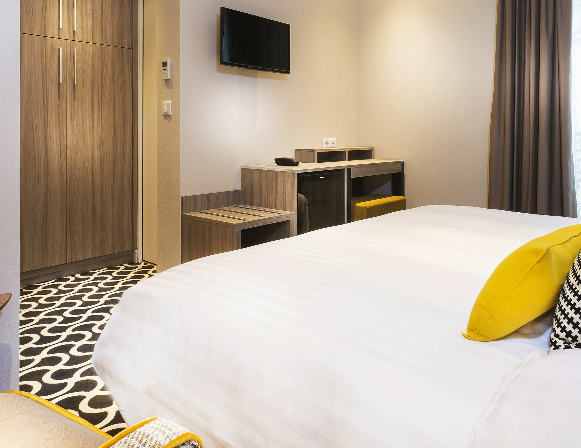 Hotel International Paris Bagian luar foto