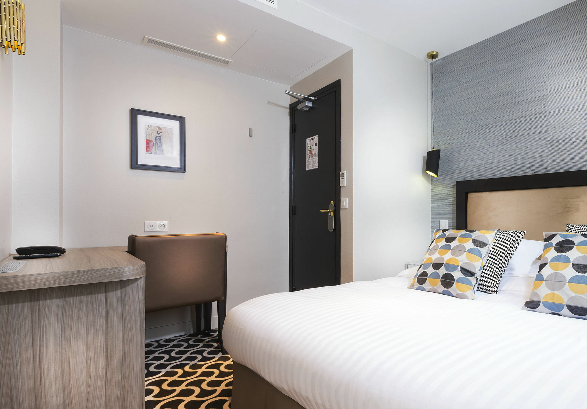 Hotel International Paris Bagian luar foto